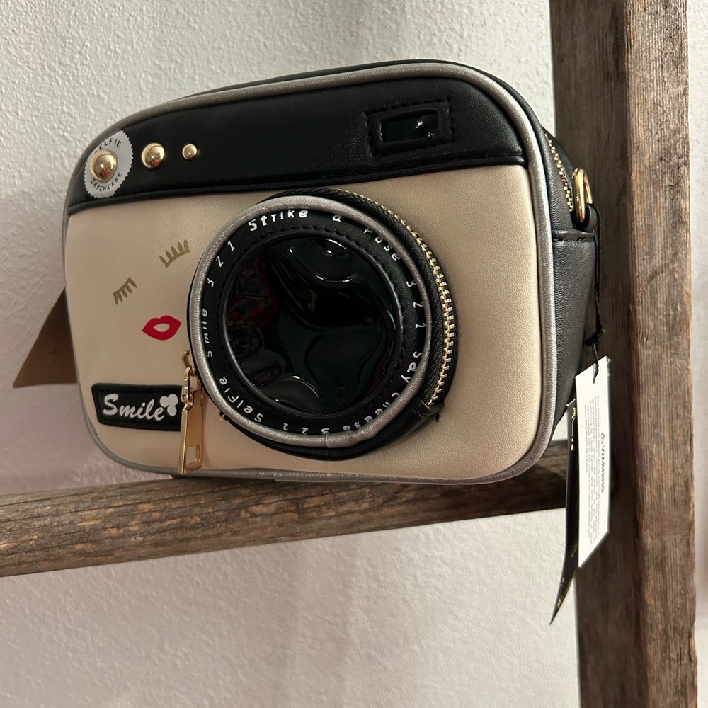 Camera purse
